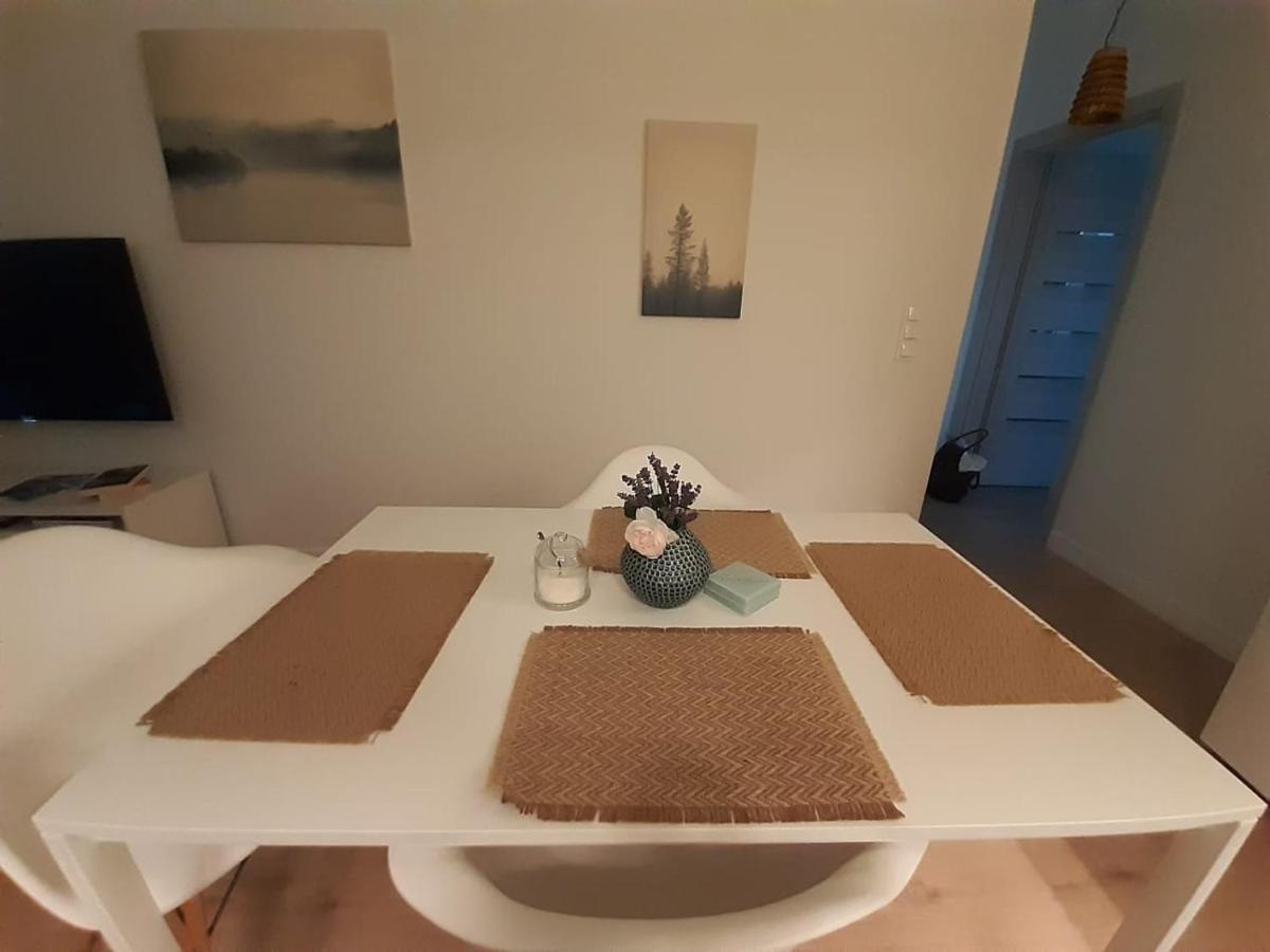 Komfortowy Apartament Przy Lesie فيهيروفو المظهر الخارجي الصورة