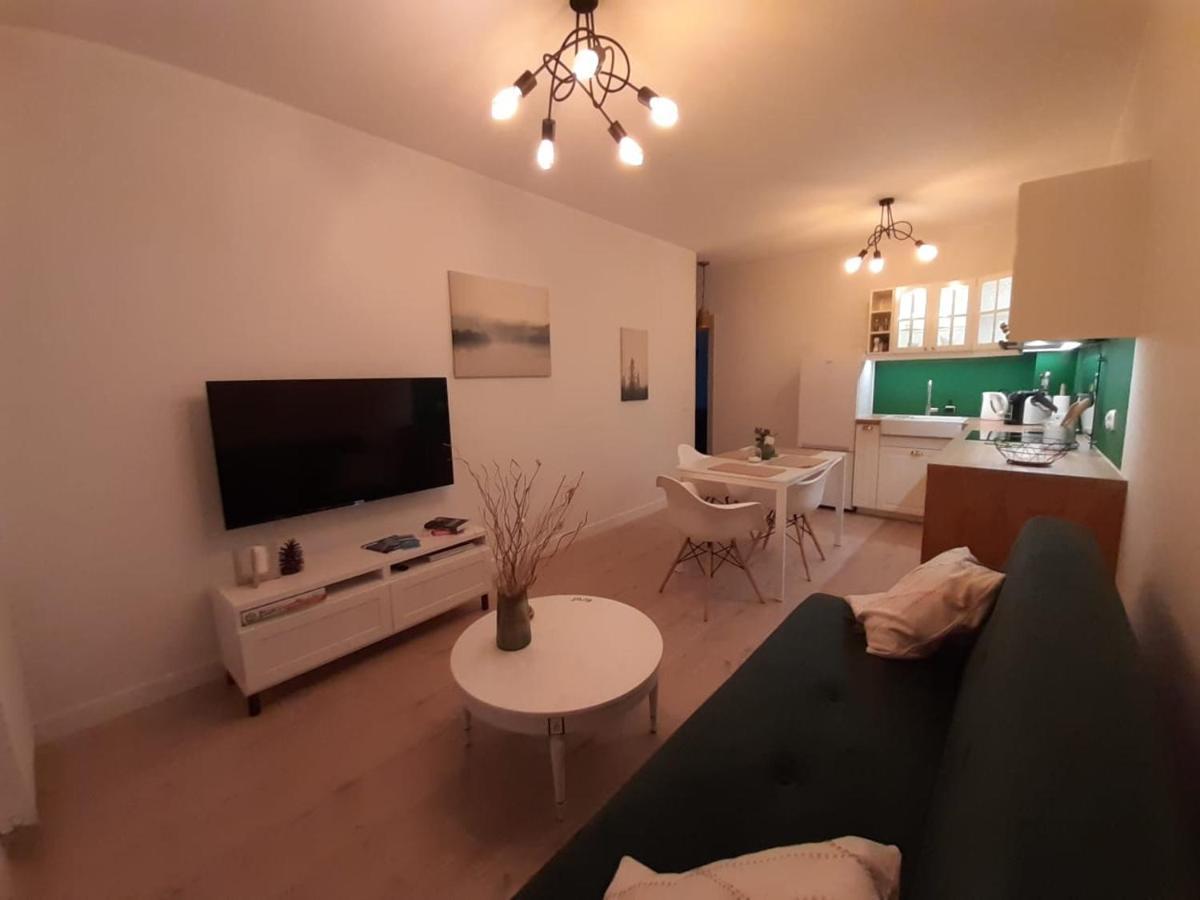 Komfortowy Apartament Przy Lesie فيهيروفو المظهر الخارجي الصورة